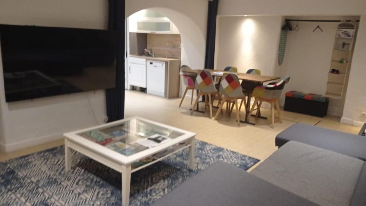 شقة Charming And Modern Cave In The Heart Of The Port نيس المظهر الخارجي الصورة